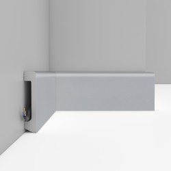 Плинтус напольный DECOMASTER D235-118 (80*17*2400мм)